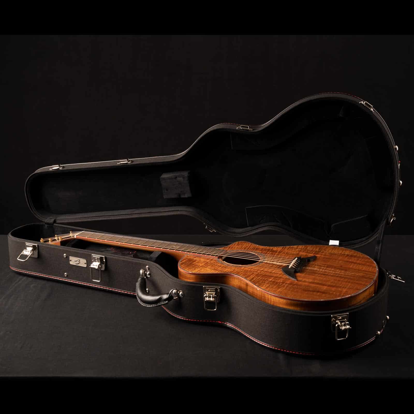 BREEDLOVE-KING-KOA-30TH-ANNV-CONCERT-CE-KOA-KOA-LIMITED-EDITION-27154-case__00865