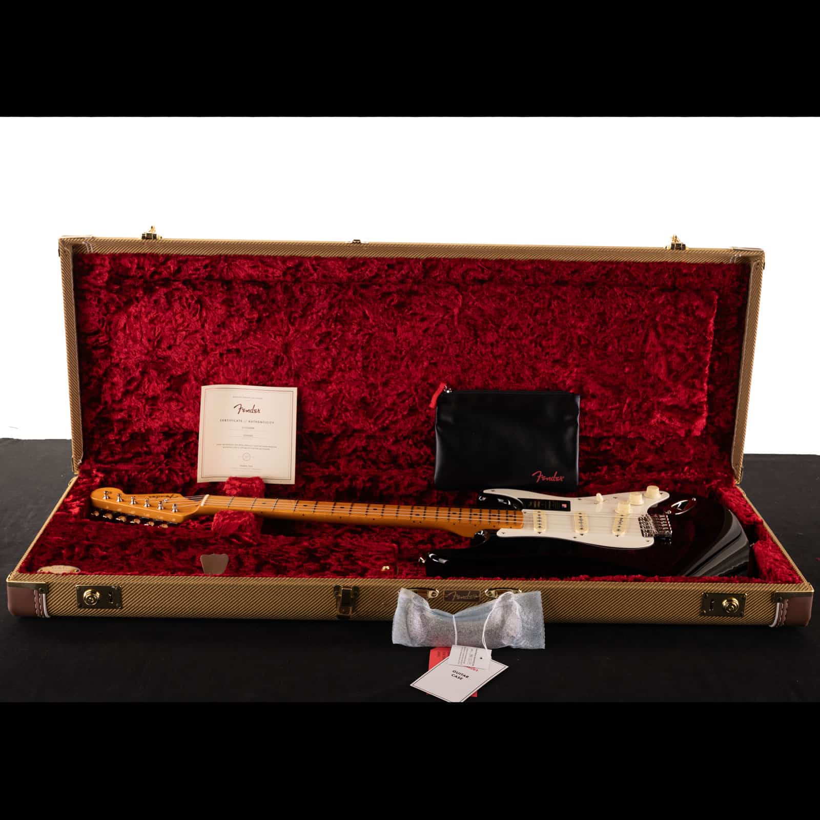 FEN-AVII-57-STRAT-MN-BLK-V2445402-case__32341