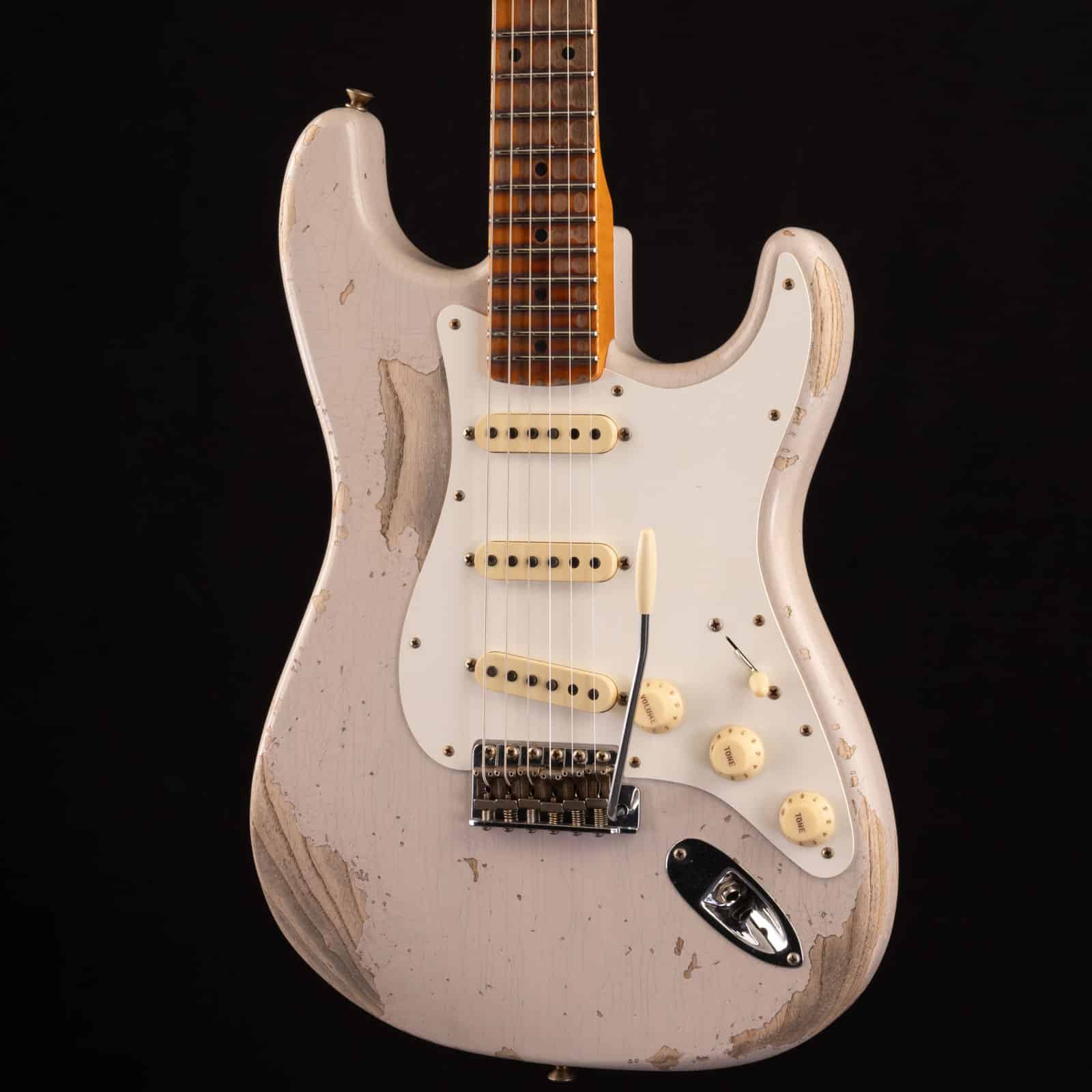 FEN-B2-LTD-RED-HOT-STRAT-SHREL-ADWB-CZ570462-angle-riht__61436