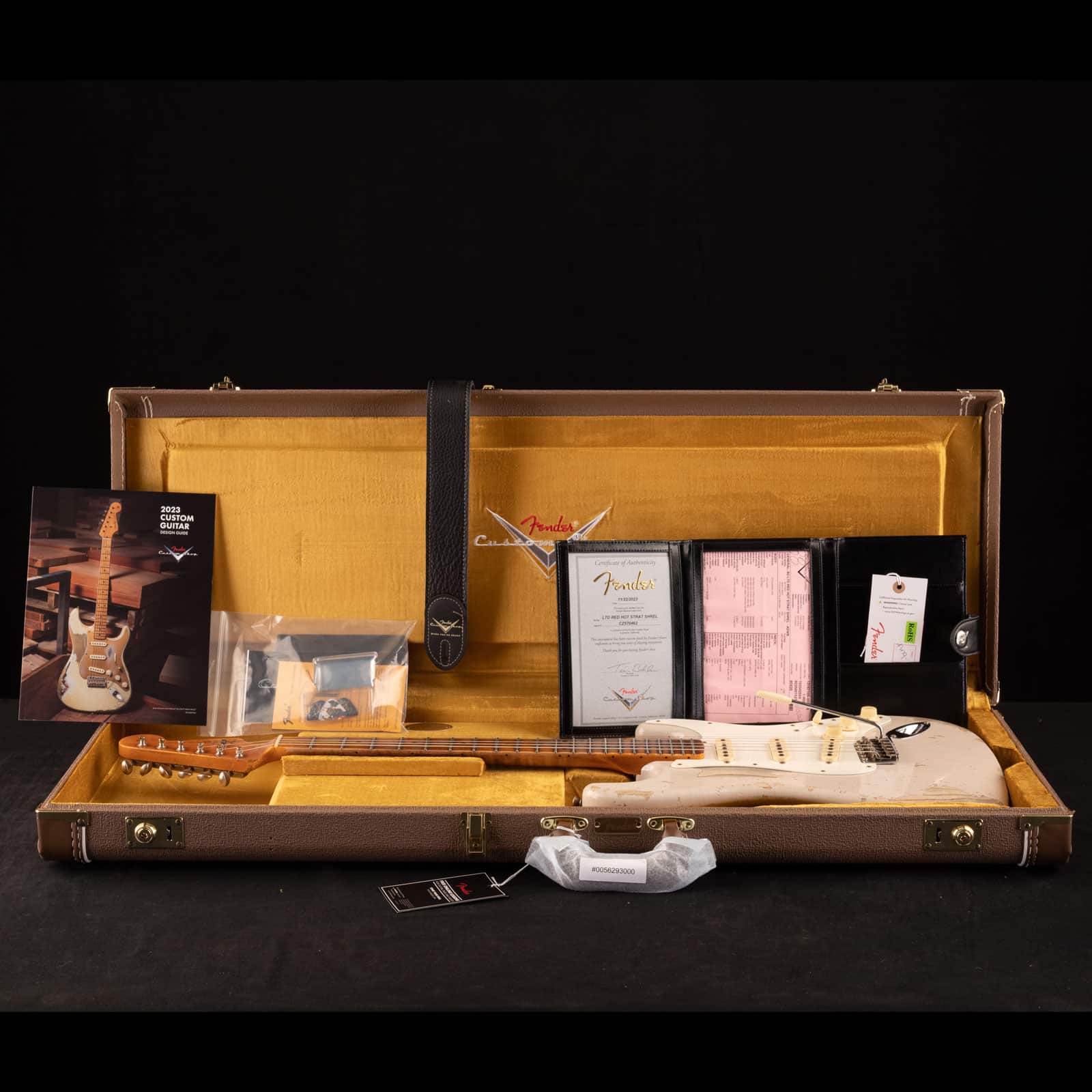 FEN-B2-LTD-RED-HOT-STRAT-SHREL-ADWB-CZ570462-case__16479