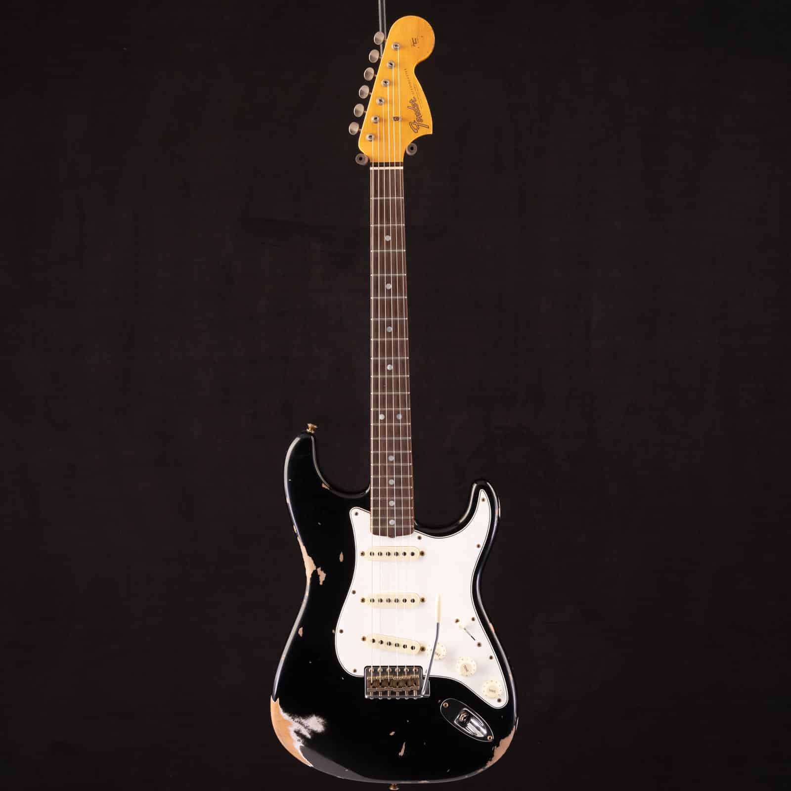 FEN-CUSTOM-SHOP-1967-STRAT-MAPLE-RW-HEAVY-RELIC-AGED-BLACK-CZ563091-fornt__93063