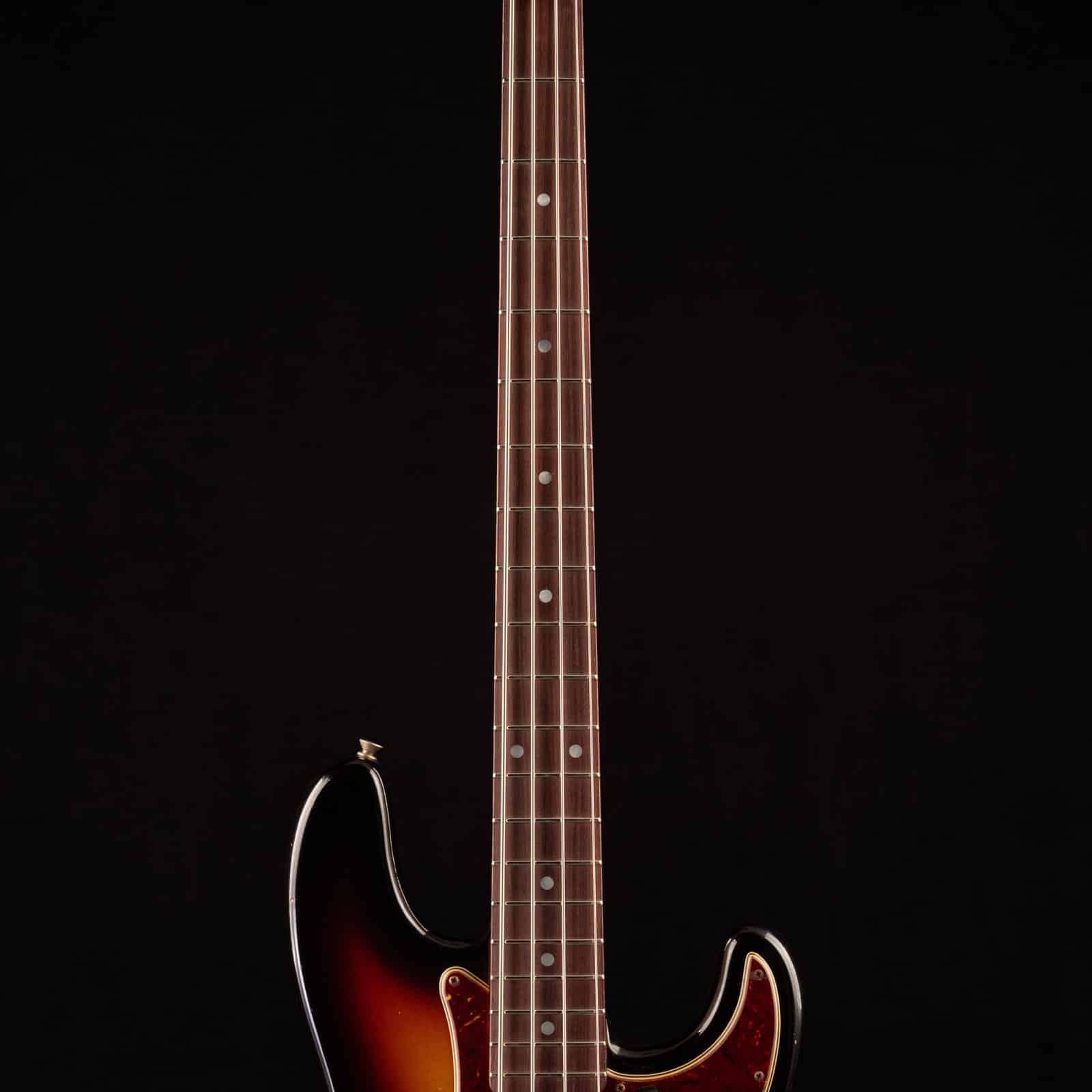 FEN-P-BASS-1966-JOURNEYMAN-RELIC-FB3TSB-CZ582634-neck__34854