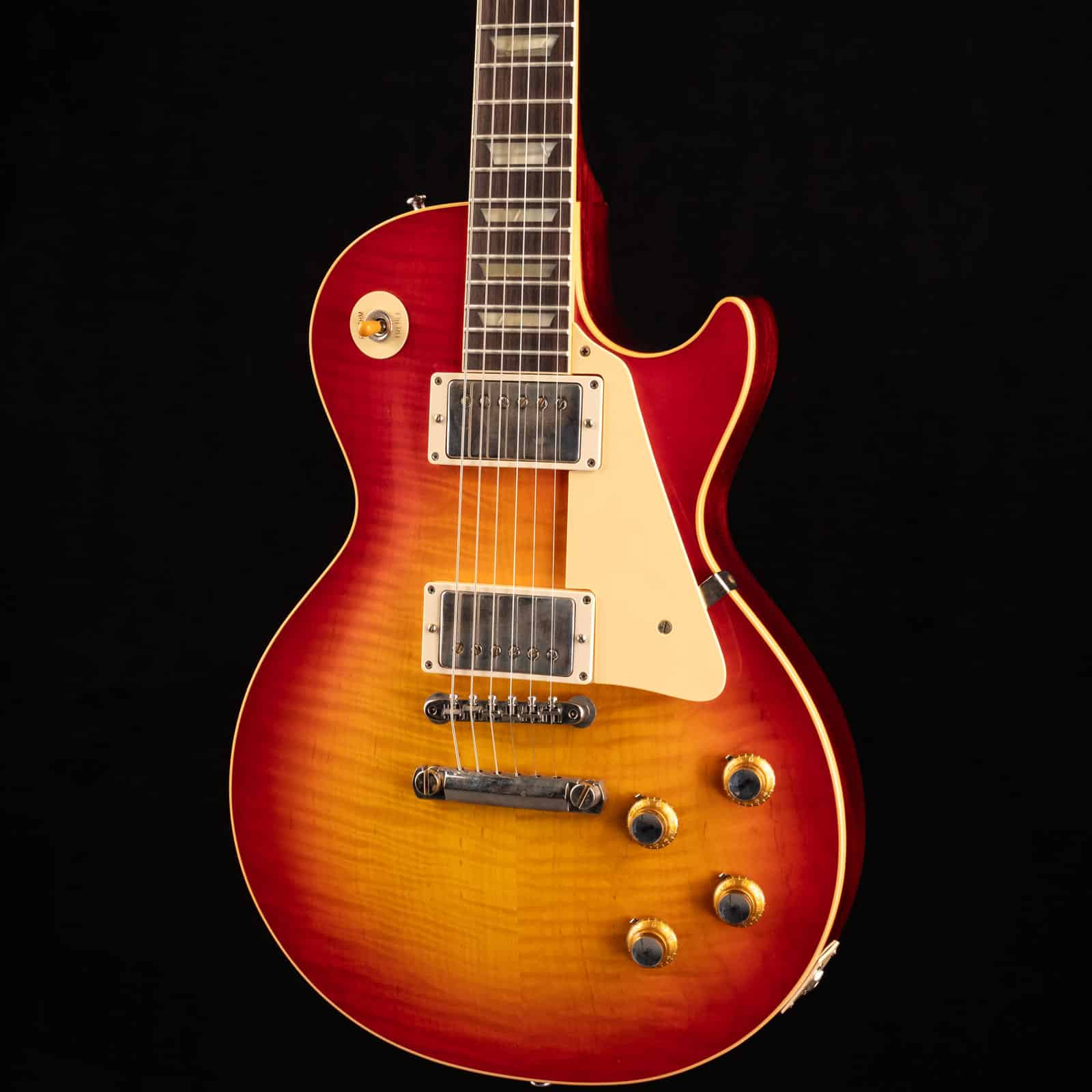 GIBSON-1960-LES-PAUL-STANDARD-REISSUE-VOS-WASHED-CHERRY-SUNBURST-04336-angle-rihgt__02183
