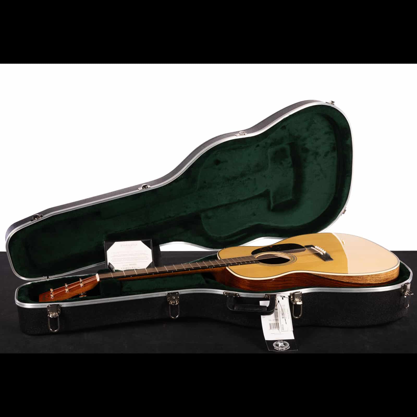 MARTIN-CS-M0000-COCOBOLO-BKSIDES-ITALIAN-ALPINE-SPRUCE-TOP-m3011501--case