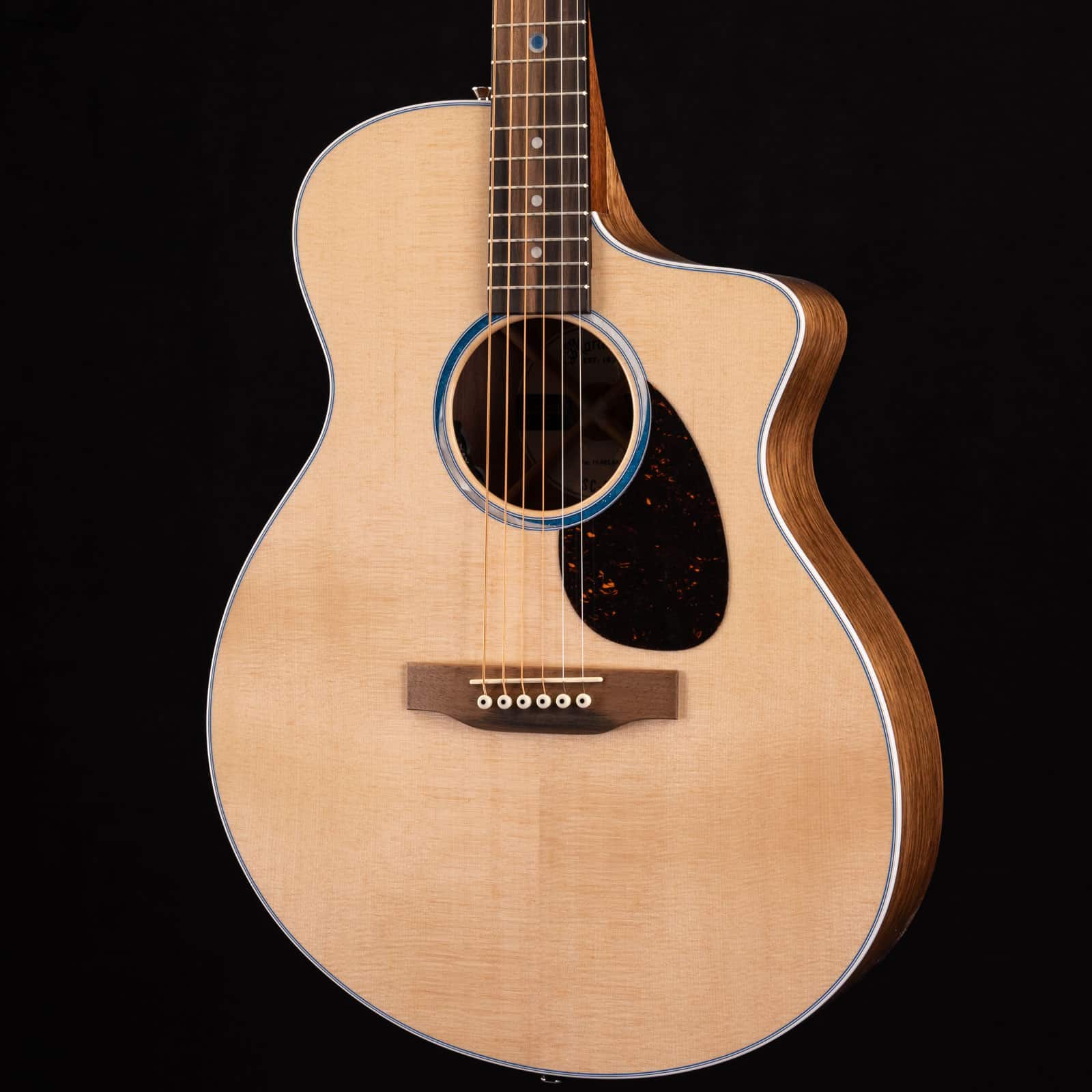 MARTIN-SC-13E-01-SITKAKOA-WSS-M2790214-agel-rihgt__76227