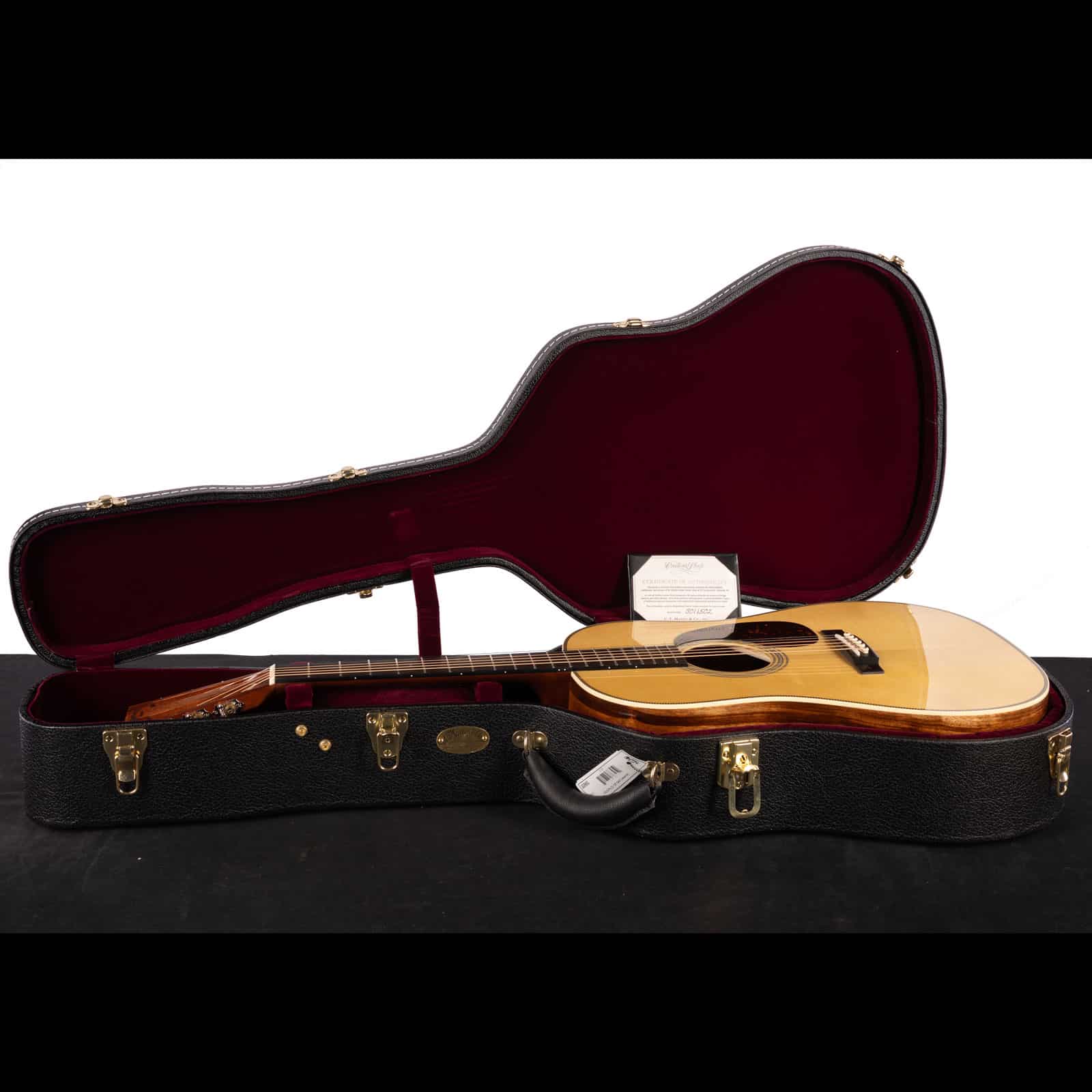 MARTIN-CS-D-GONCALO-ALVES-BKSIDES-ITALIAN-ALPINE-SPRUCE-TOP-m3011502-case