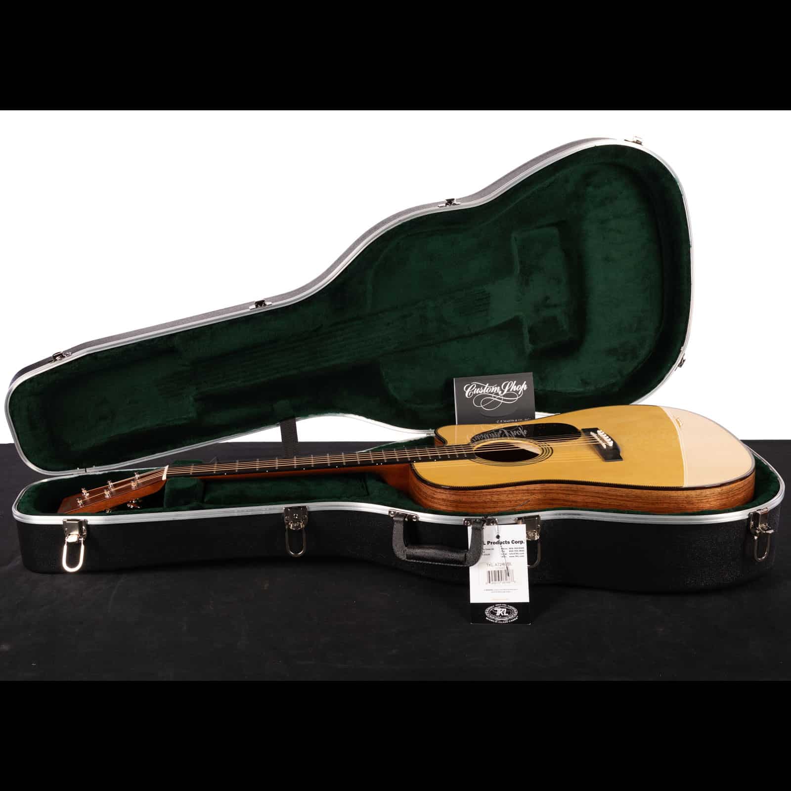 MARTIN-CS-D-GUATEMALAN-SPRUCE-BKSIDES-ADIRONDACK-SPRUCE-TOP-m2991257-case