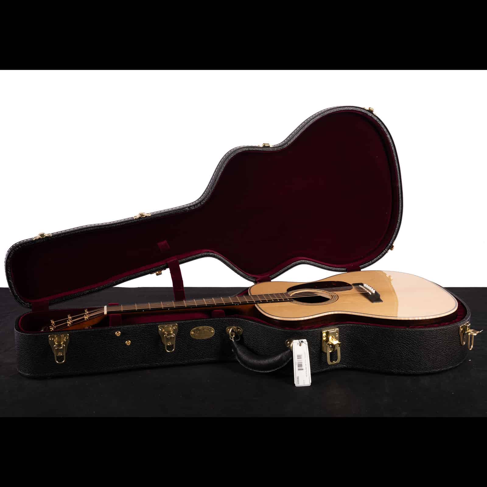 MARTIN-00028-MODERN-DELUXE-WHSC-3027638-case