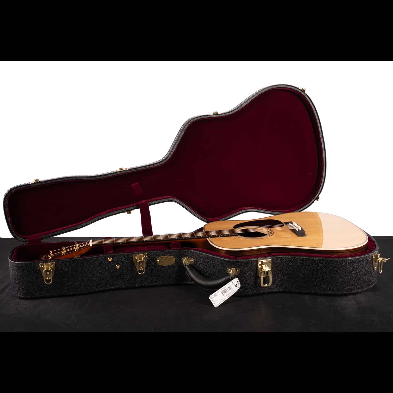 MARTIN-D28-MODERN-DELUXE-m2959421-case