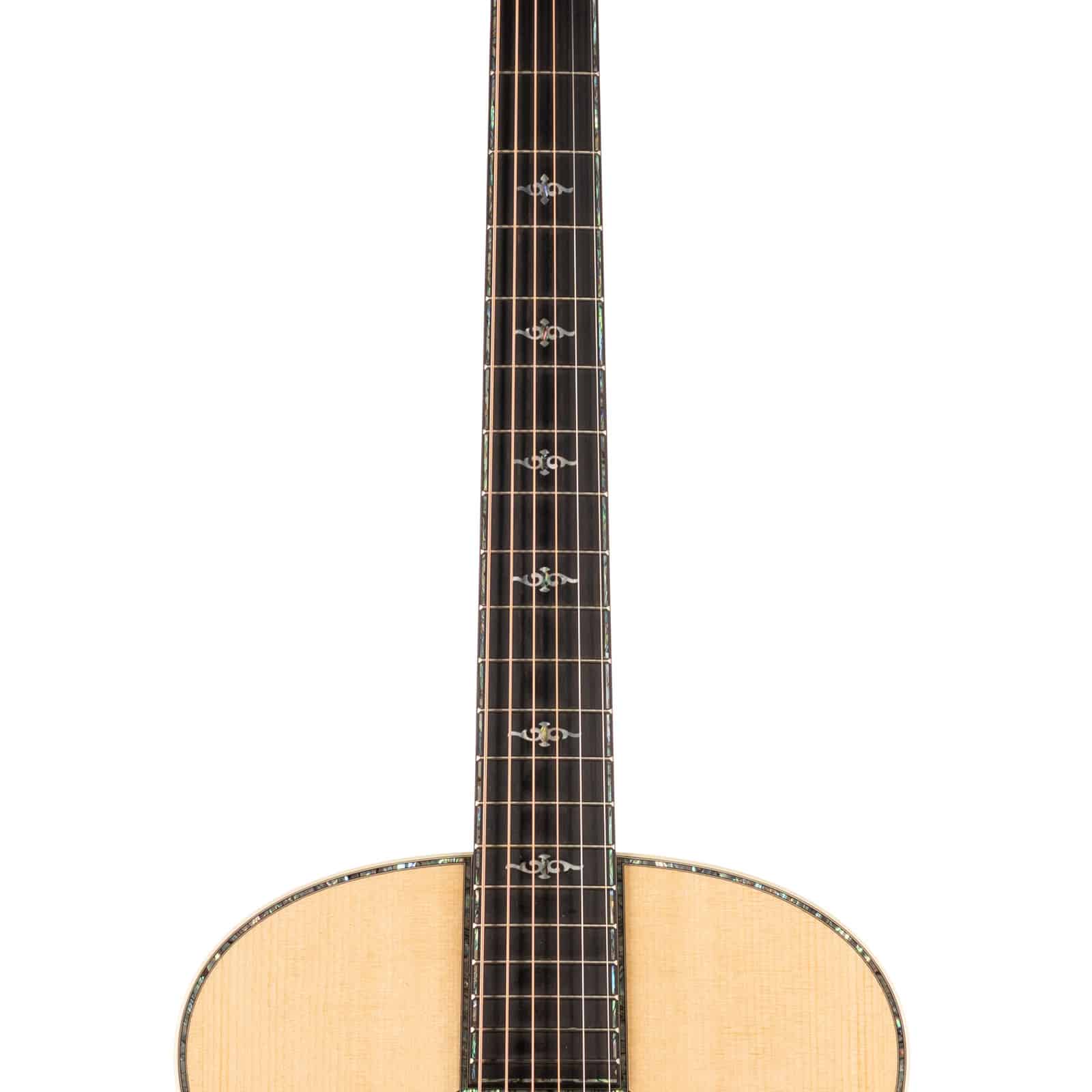 TAYLOR-GOLD-LABEL-914E-1204226080-neck