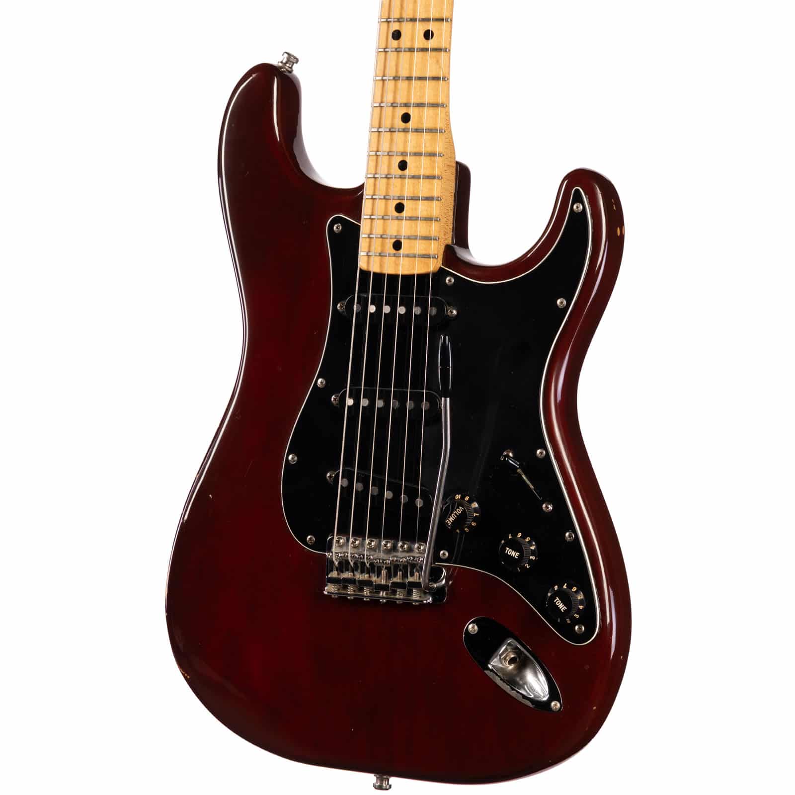FEN-1978-STRAT-WALNUT-WOHSC---5910263---U-angle-rihgt
