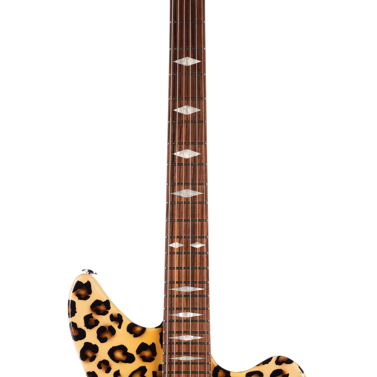 GMP-2024-CHEETAH-STD-STOP-TAIL-WOHSC---1392---U-neck