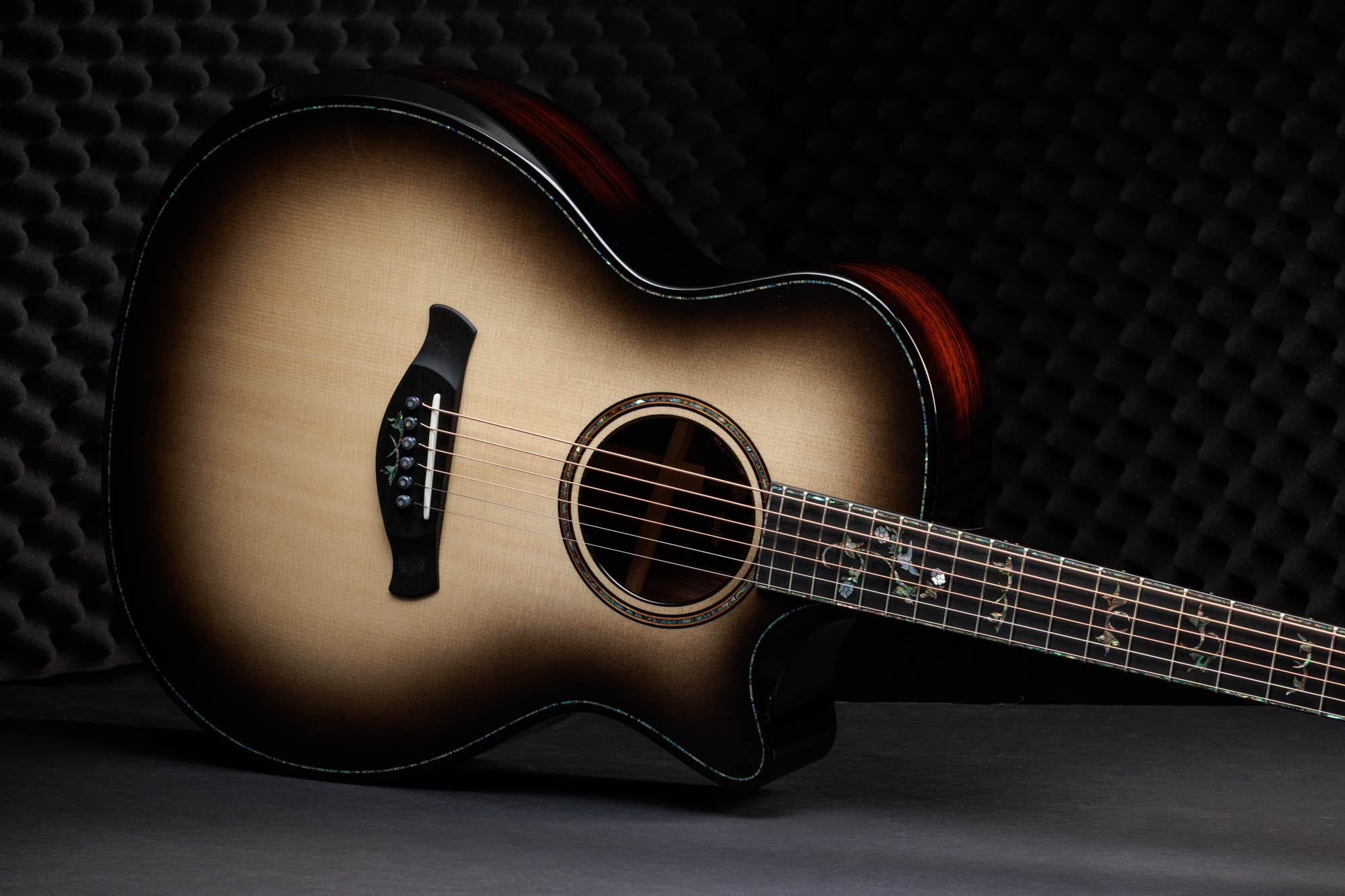 Taylor C14ce B6008 - Lutz Spruce & Rosewood