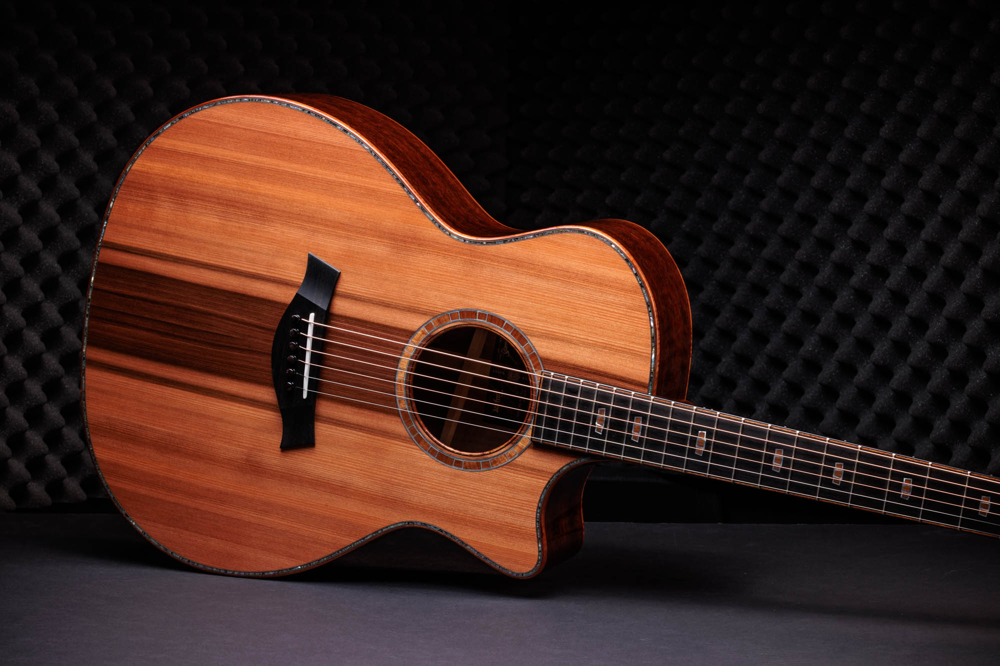 Taylor C14ce B6028 - Sinker Redwood & Walnut